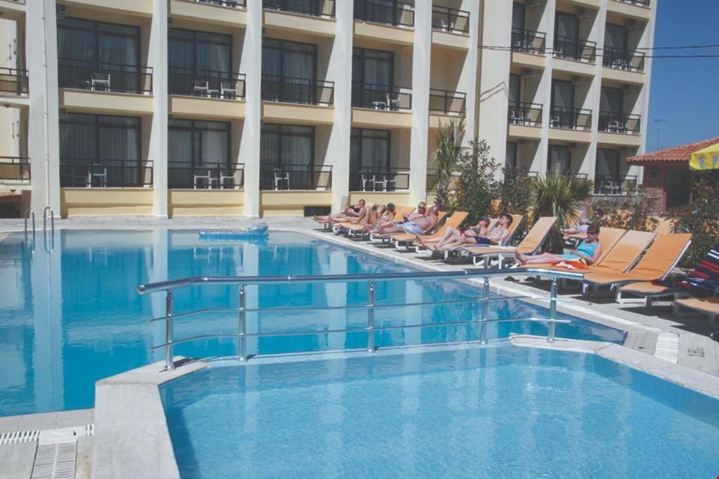 Porteras Otel Kusadasi Exterior photo